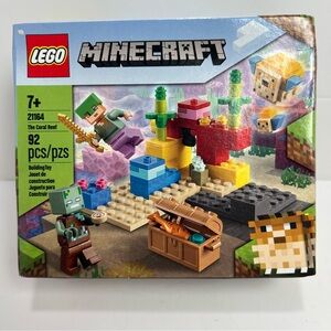 LEGO Minecraft 21164 The Coral Reef Set Steve Drowned Turtle 92 Pieces